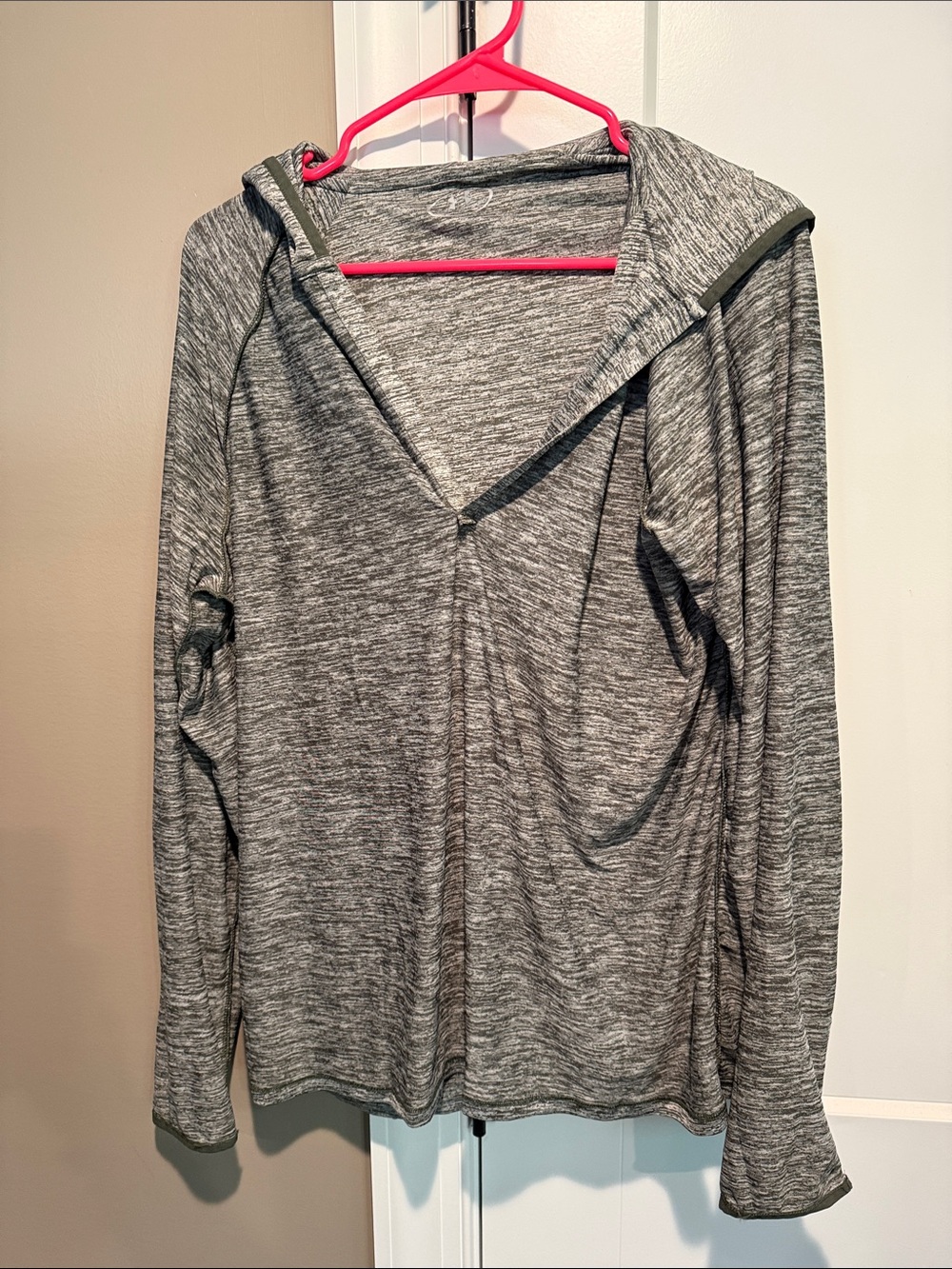 Under Armour Heather Gray/Green Long Sleeve Hooded Tee
